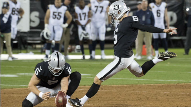 Oakland Raiders kicker Mike Nugent