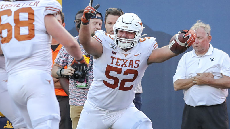 Texas Longhorns offensive lineman Samuel Cosmi