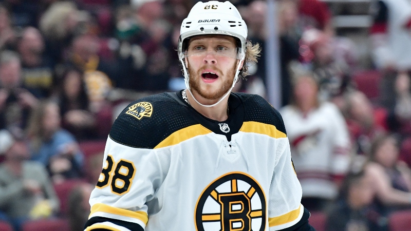 Boston Bruins right wing David Pastrnak (88)