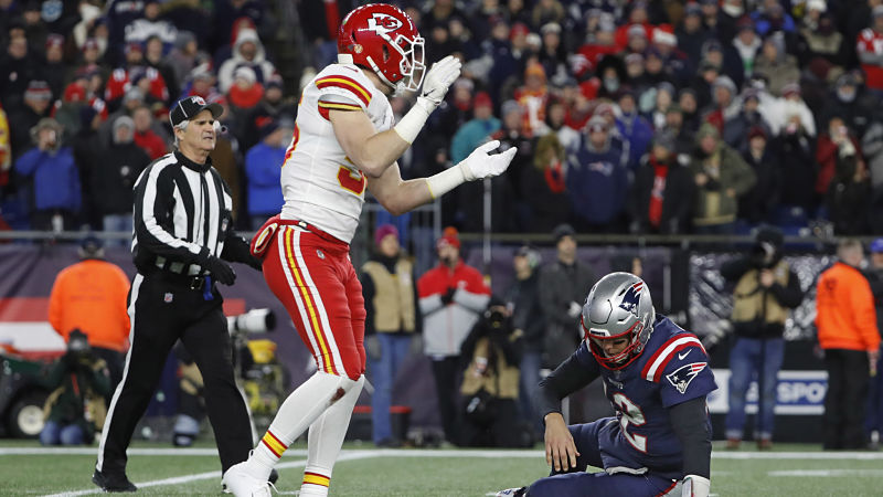 Kansas City Chiefs linebacker Ben Niemann and New England Patriots quarterback Tom Brady
