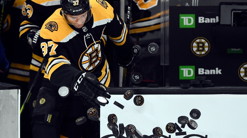 Boston Bruins center Patrice Bergeron (37)