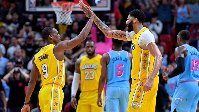 Los Angeles Lakers forward Anthony Davis and Lakers guard Rajon Rondo
