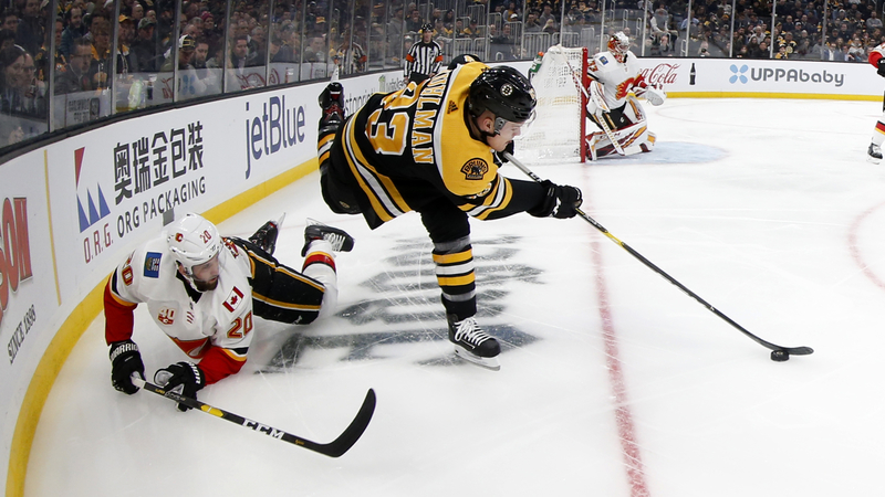 Bruins winger Karson Kuhlman