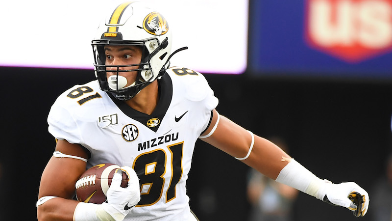 Missouri tight end Albert Okwuegbunam