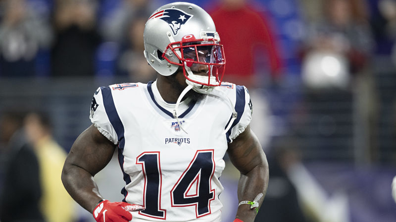 New England Patriots wide receiver Mohamed Sanu