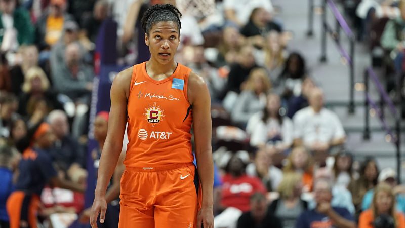 Connecticut Sun forward Alyssa Thomas