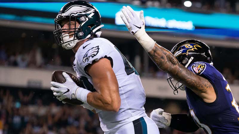 Patriots tight end Alex Ellis