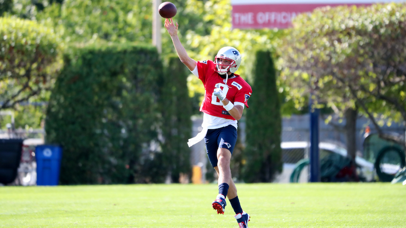 New England Patriots quarterback Brian Hoyer