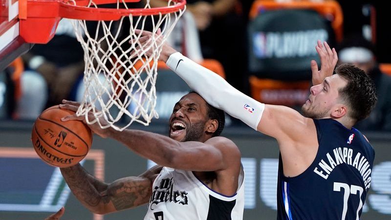 Los Angeles Clippers Kawhi Leonard, Dallas Mavericks' Luca Doncic