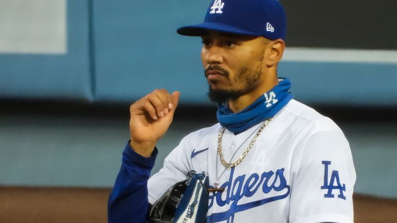 L.A. Dodgers right fielder Mookie Betts
