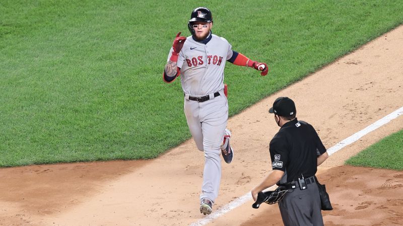 Red Sox outfielder Alex Verdugo