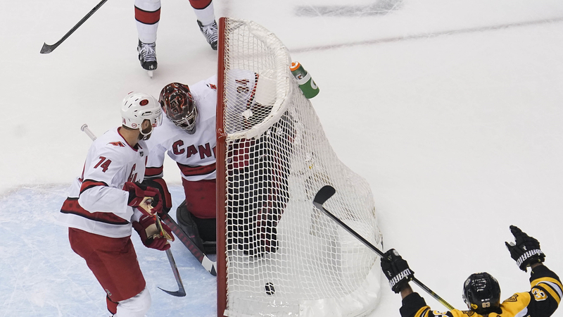 Carolina Hurricanes goalie Petr Mrazek