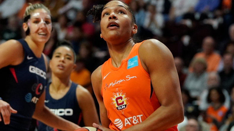 Connecticut Sun forward Alyssa Thomas