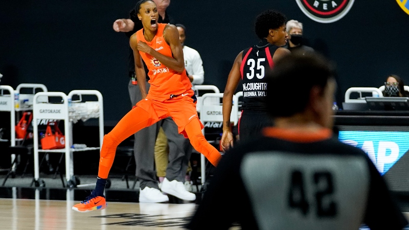 Connecticut Sun forward DeWanna Bonner (24)