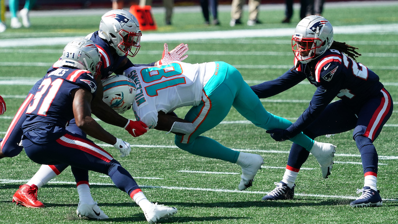 Patriots cornerbacks Jonathan Jones, Stephon Gilmore