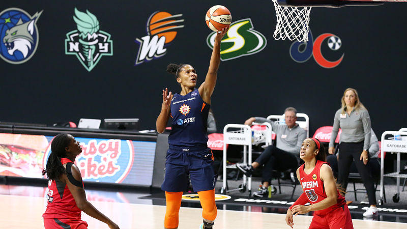 Connecticut Sun forward Alyssa Thomas
