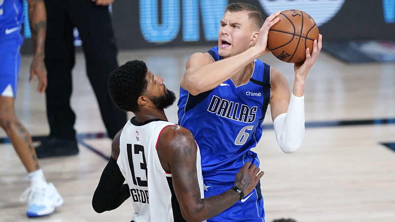 Dallas Mavericks forward Kristaps Porzingis