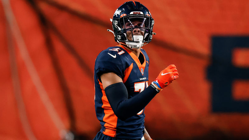 Denver Broncos safety Justin Simmons