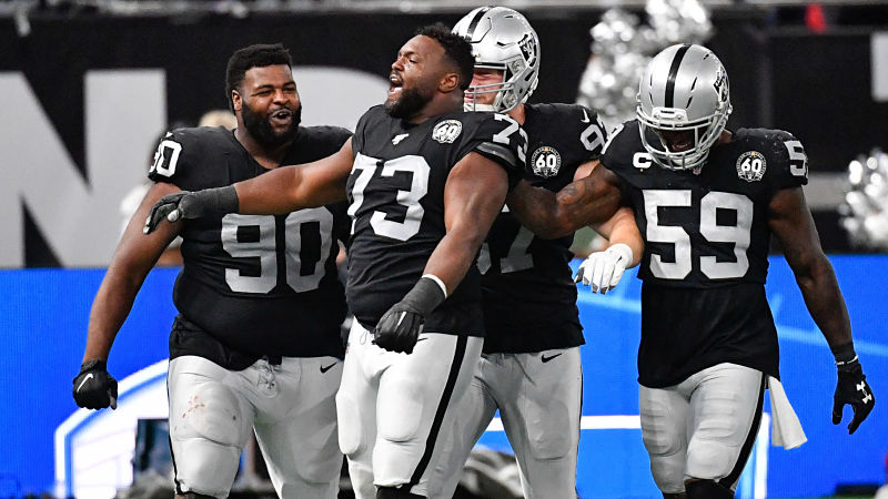 Raiders defensive tackle Maurice Hurst
