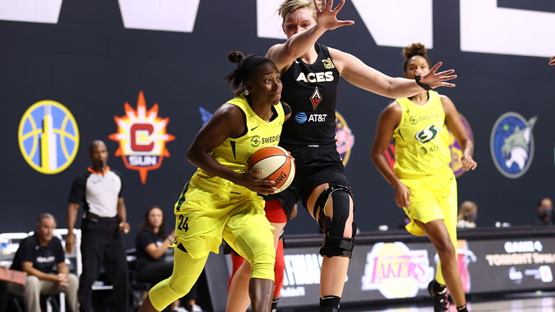 Seattle Storm guard Jewell Loyd