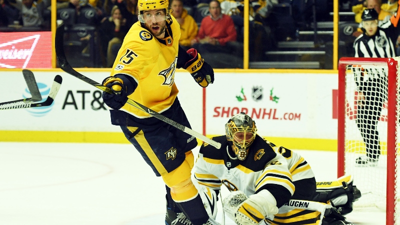 Boston Bruins right wing Craig Smith