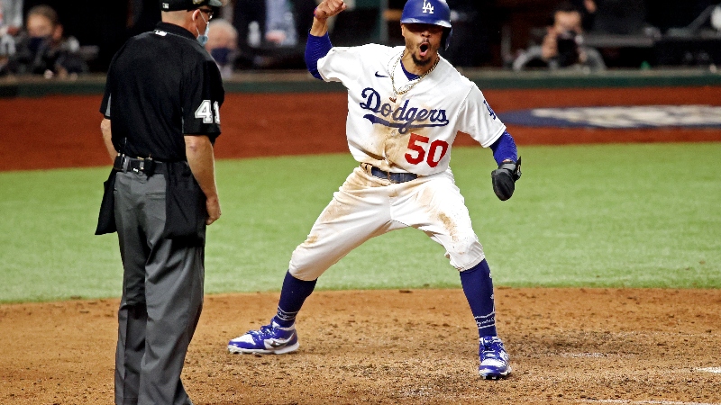 Los Angeles Dodgers right fielder Mookie Betts