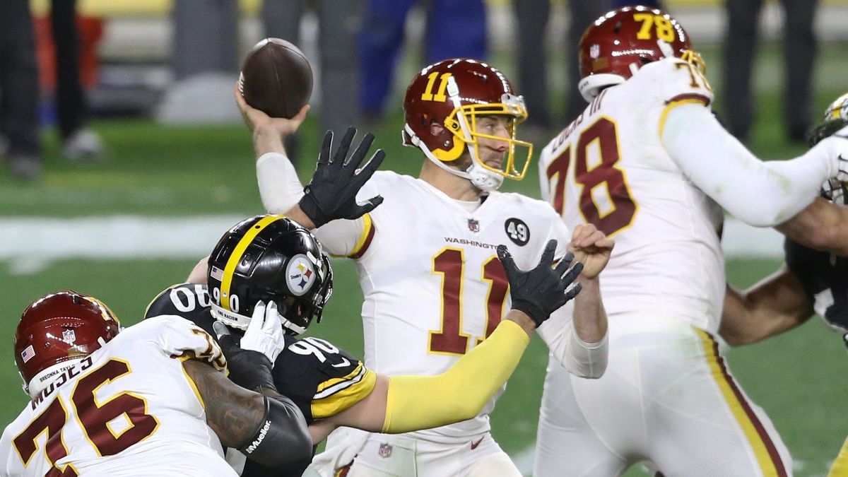 Washington Football Team quarterback Alex Smith