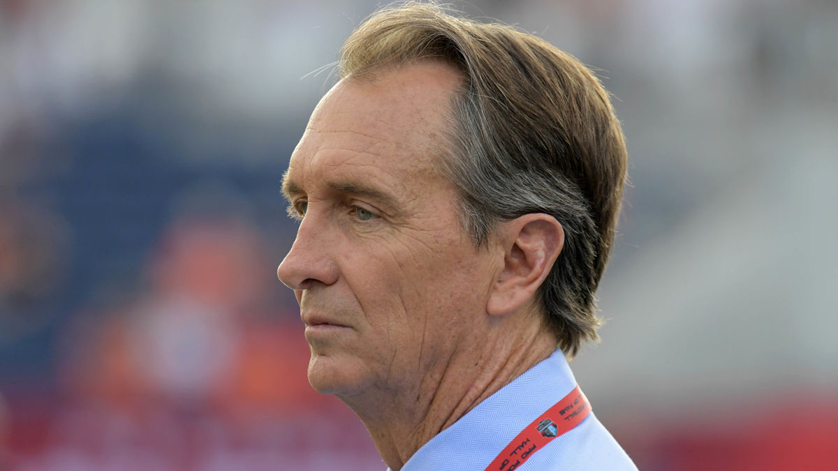 NBC broadcaster Cris Collinsworth