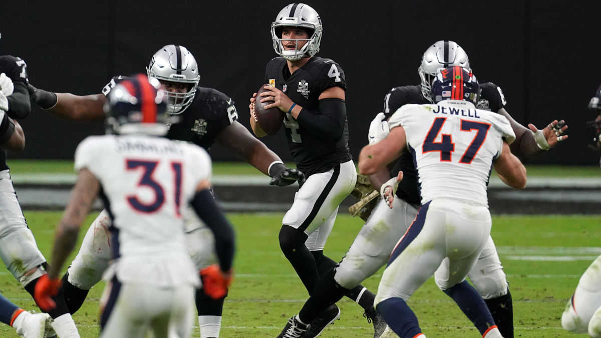 Las Vegas Raiders quarterback Derek Carr