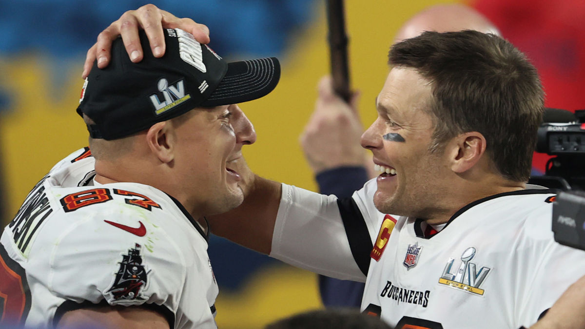Rob Gronkowski, Tom Brady