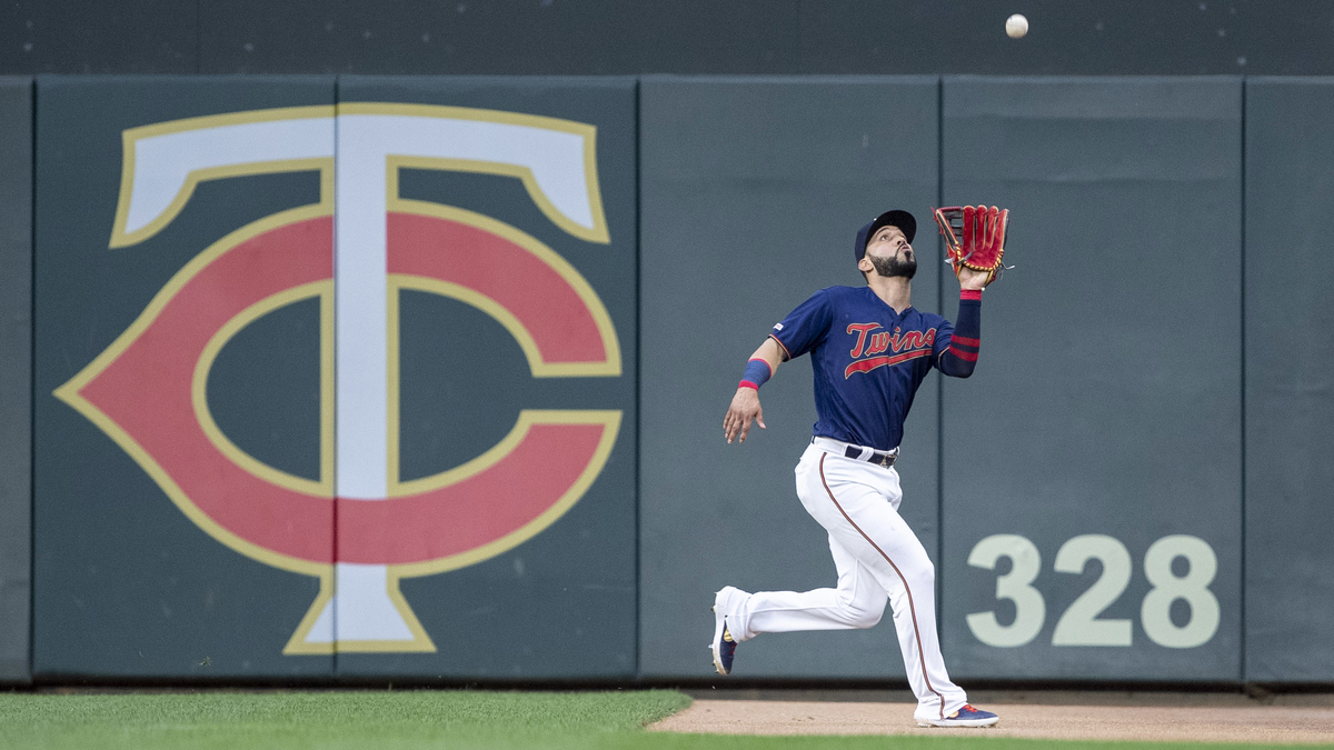 MLB free agent UTIL Marwin Gonzalez
