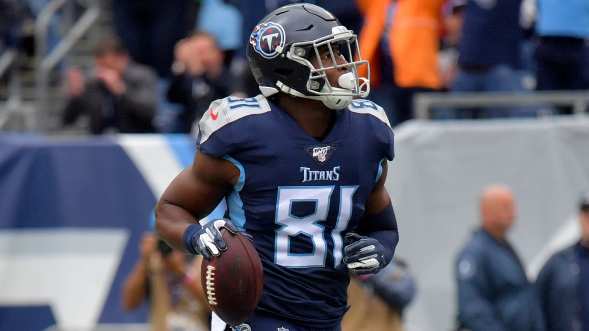 New England Patriots tight end Jonnu Smith