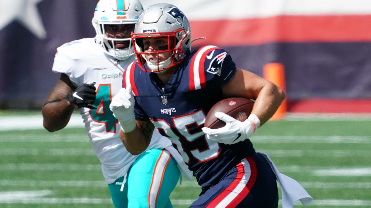 New England Patriots tight end Ryan Izzo
