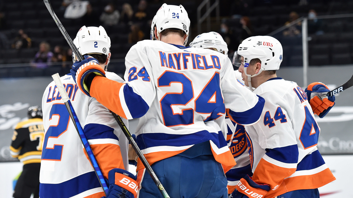 New York Islanders Defenseman Scott Mayfield