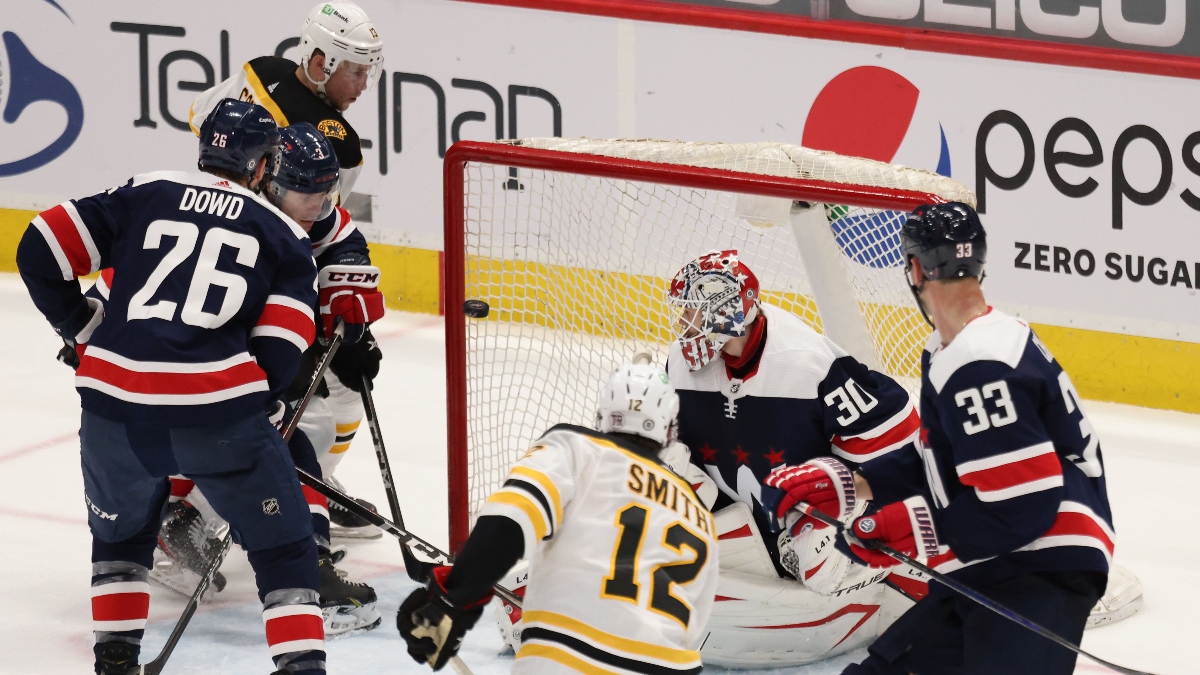 Boston Bruins forward Craig Smith, Washington Capitals goaltender Ilya Samsonov