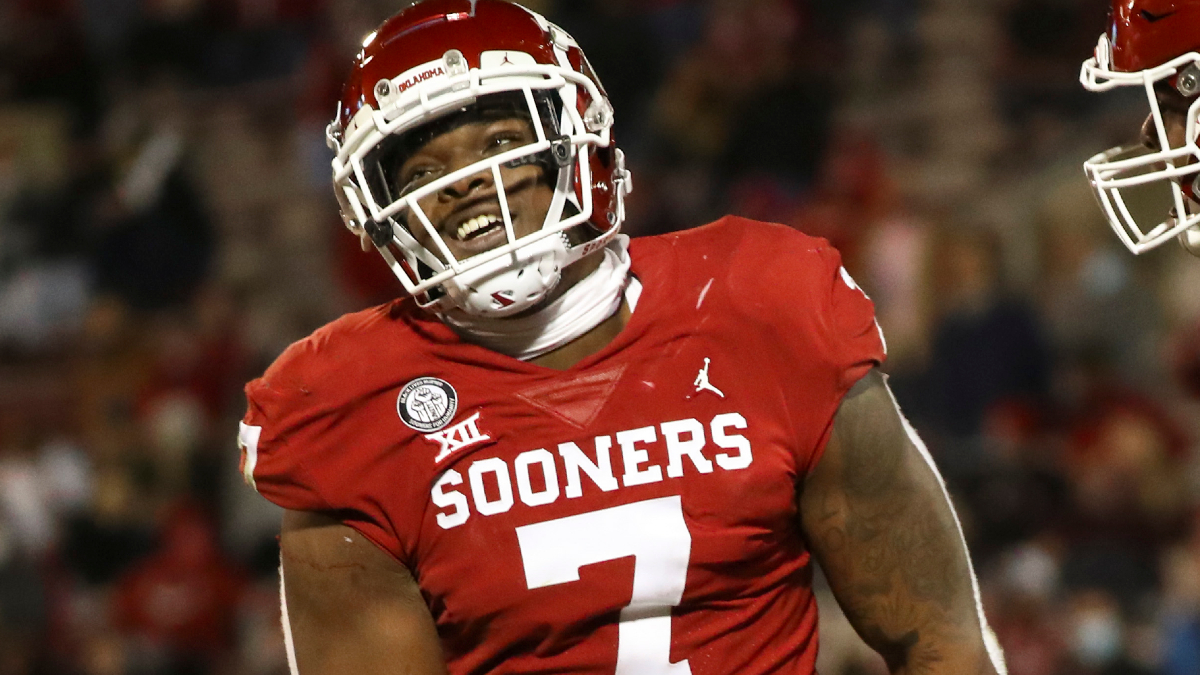 Oklahoma Sooners defensive end Ronnie Perkins