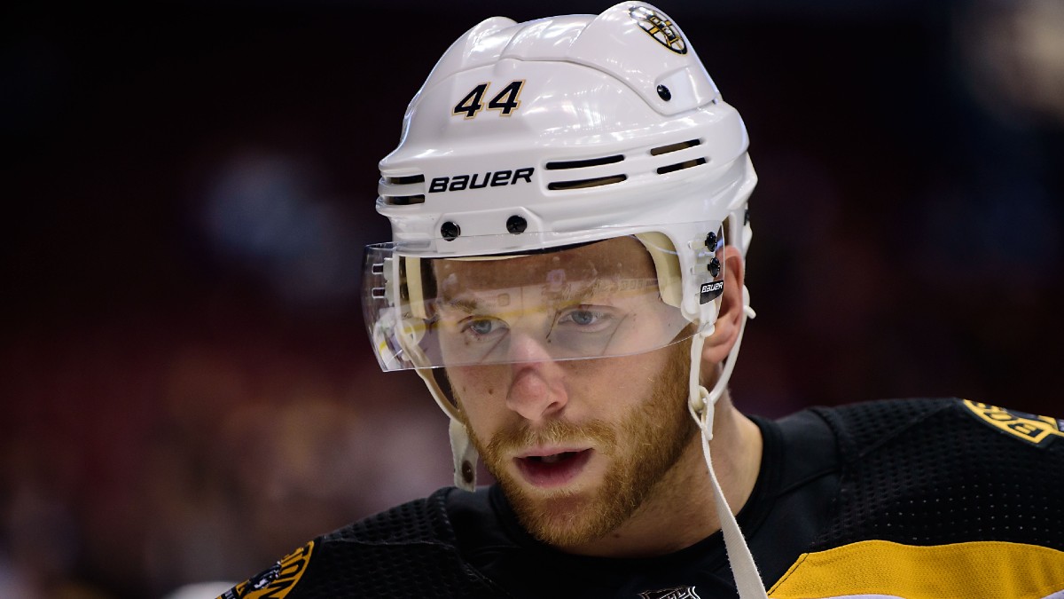 Boston Bruins defenseman Steven Kampfer