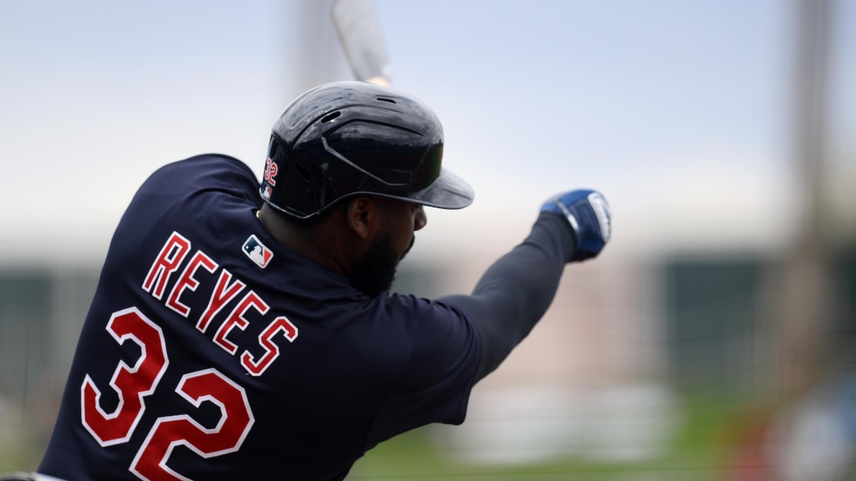 Cleveland Indians right fielder Franmil Reyes