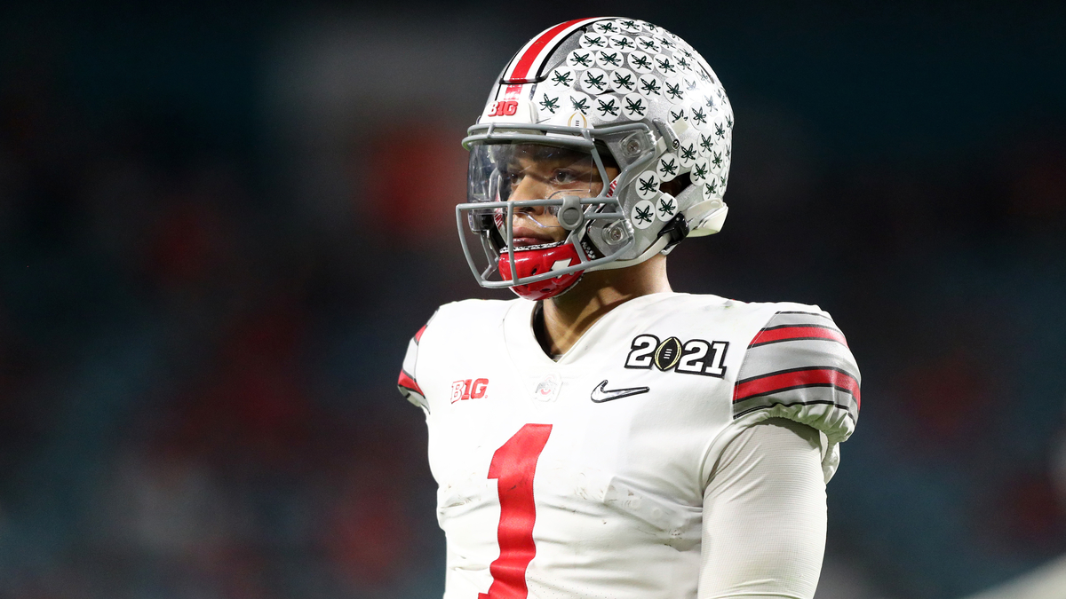 Ohio State Buckeyes quarterback Justin Fields