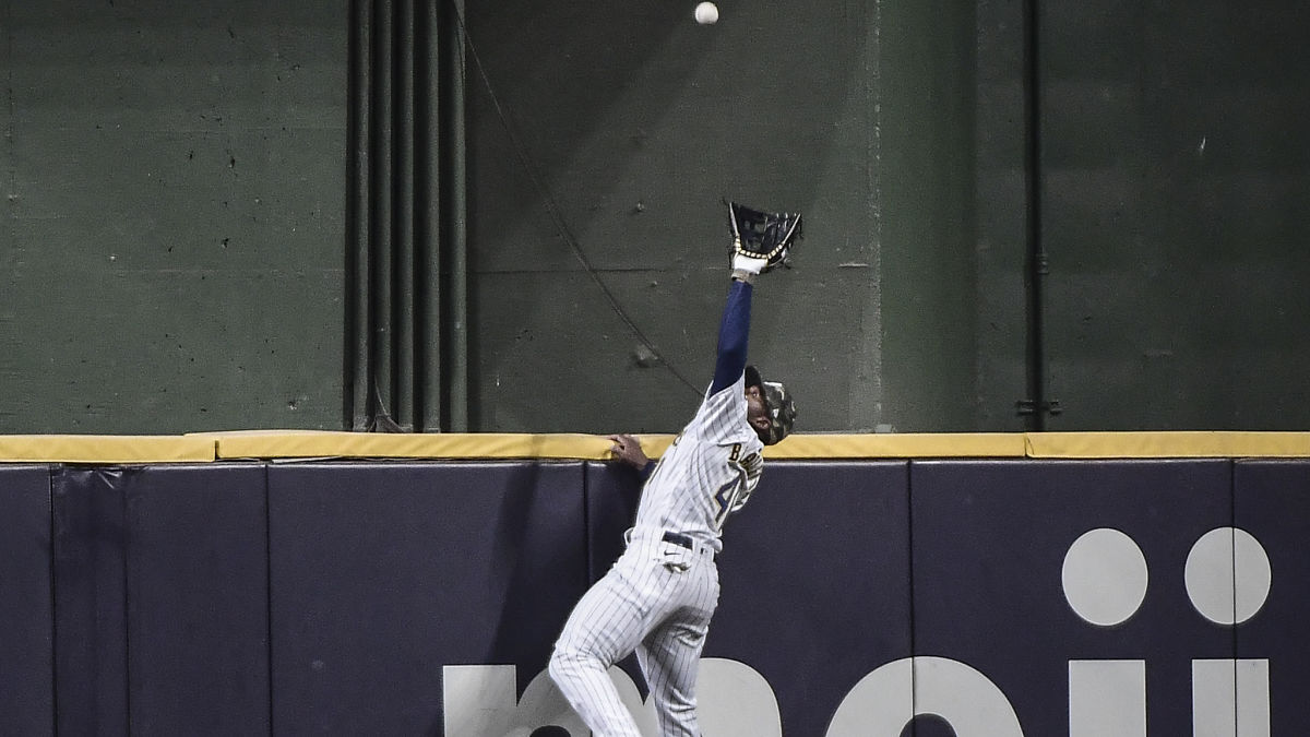 Milwaukee Brewers outfielder Jackie Bradley Jr.