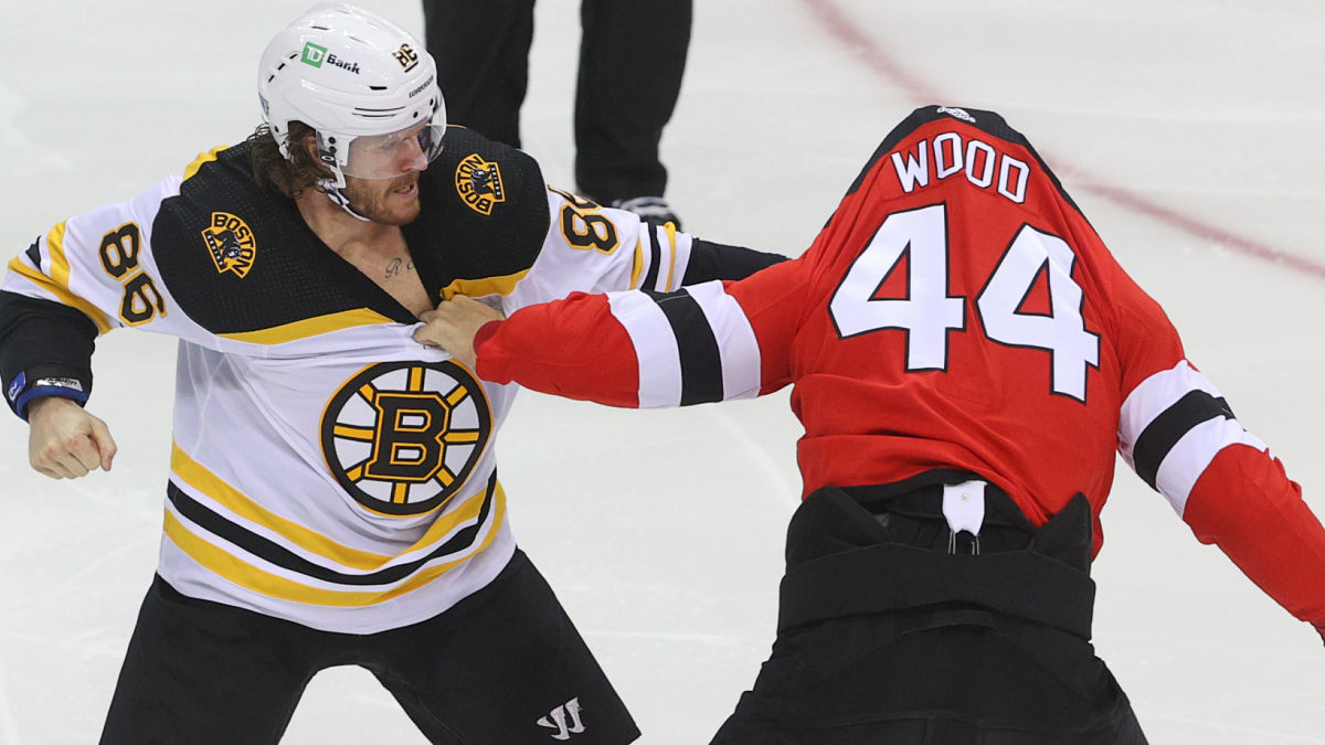 Kevan Miller, Miles Wood