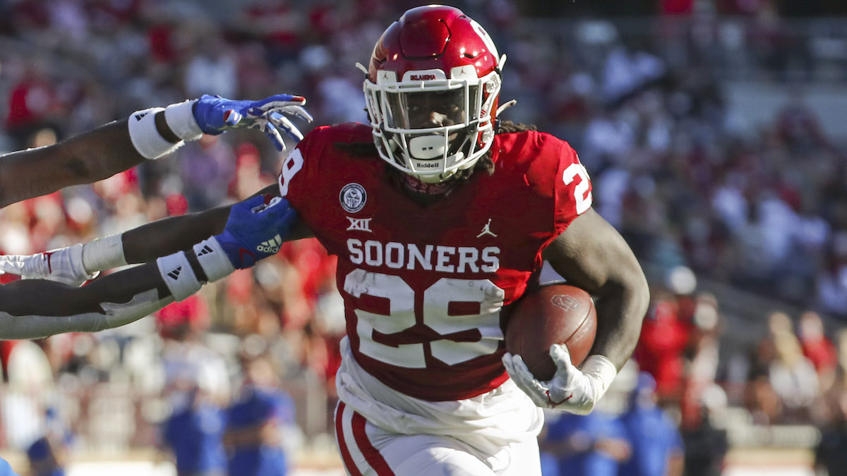 Patriots running back Rhamondre Stevenson