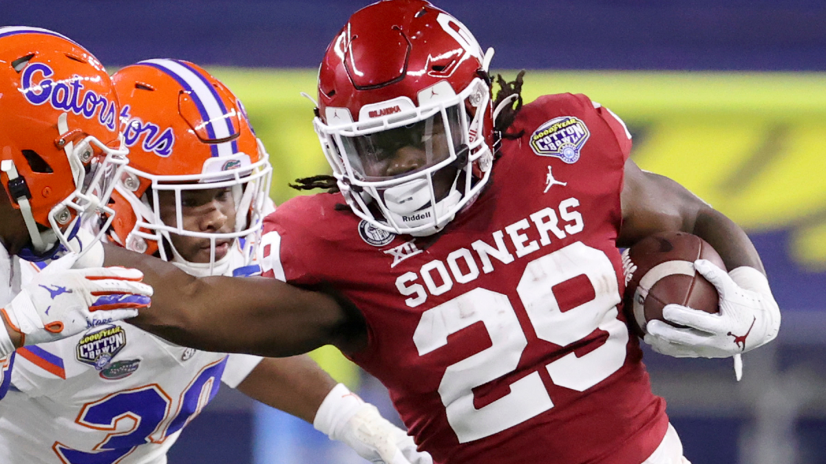 Oklahoma Sooners running back Rhamondre Stevenson