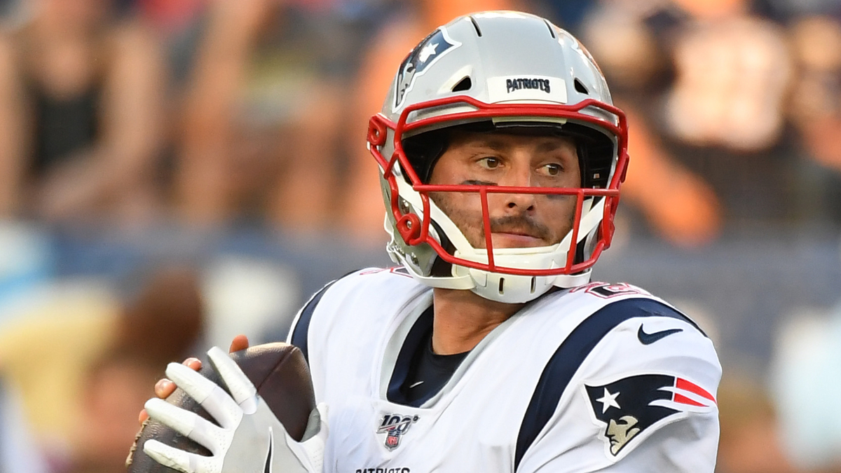 New England Patriots quarterback Brian Hoyer