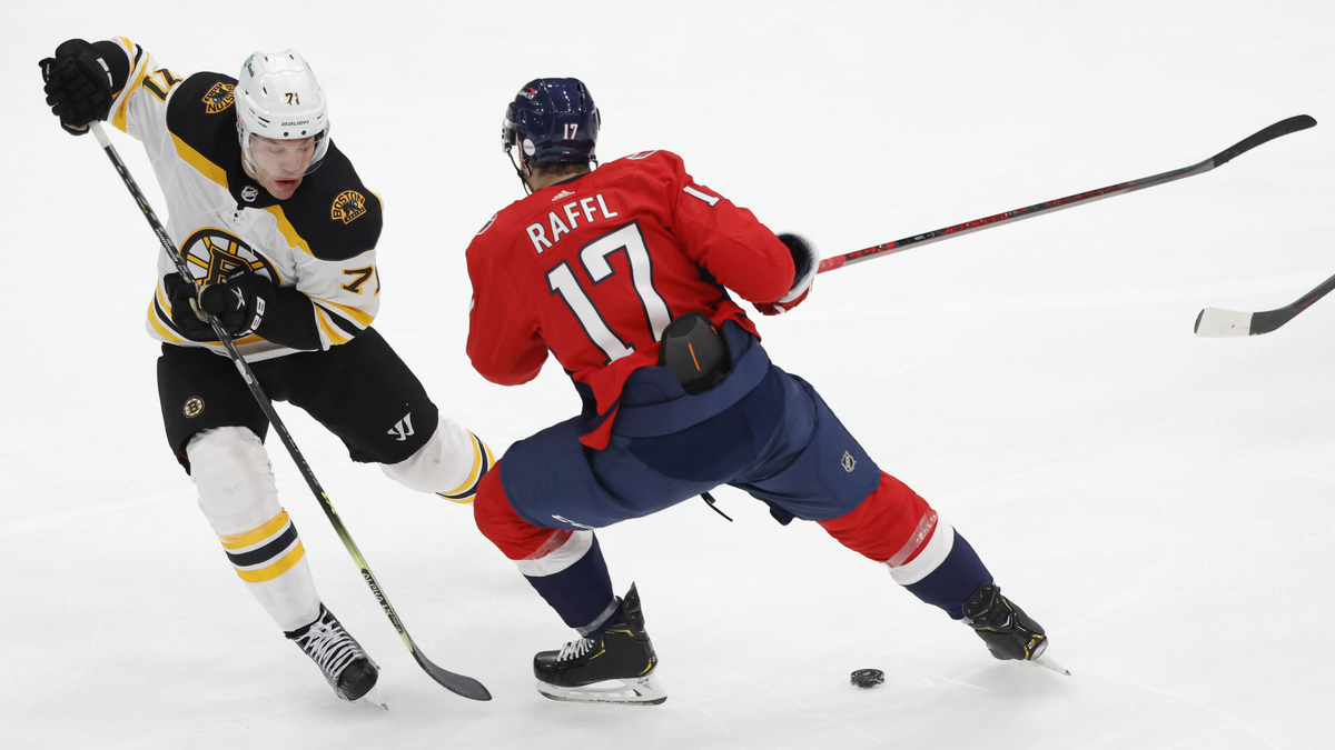 Boston Bruins left wing Taylor Hall