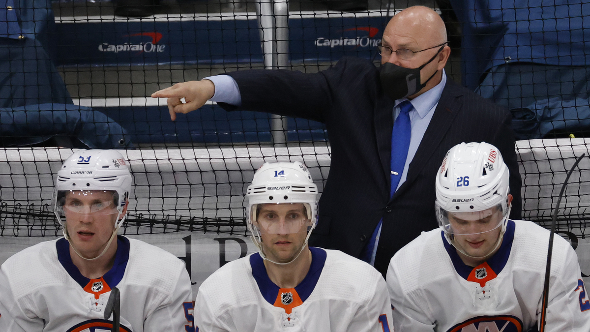 New York Islanders head coach Barry Trtoz