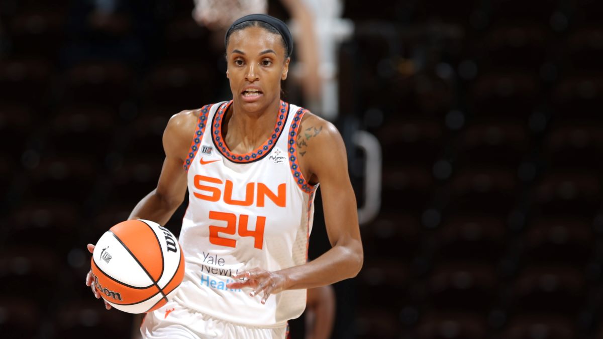 CT Sun guard DeWanna Bonner