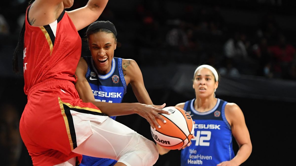 CT Sun guard DeWanna Bonner