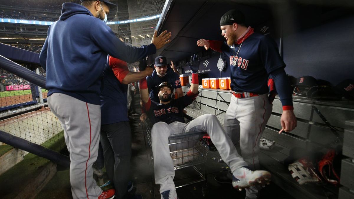 Boston Red Sox outfielder Marwin Gonzalez