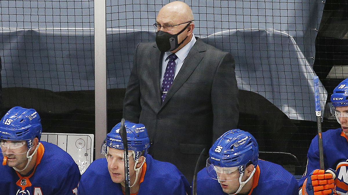 New York Islanders head coach Barry Trotz
